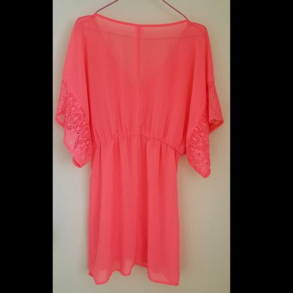 Beachy Cloth - Picture 2 of 2